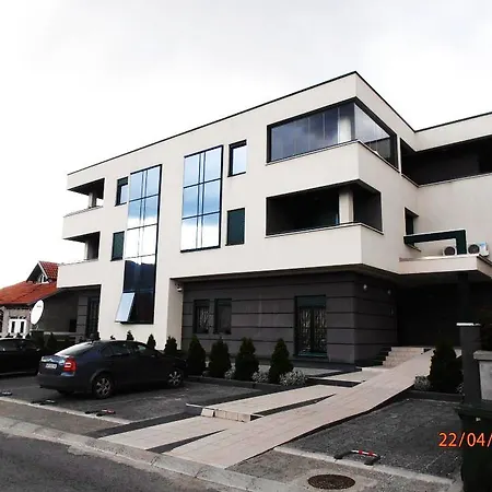 Krsmanovic 아파트 *